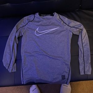 grey nike long sleeve